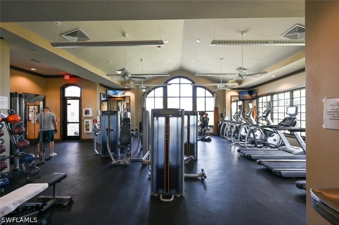 2 Bed Attached for Sale in Naples, photo 42