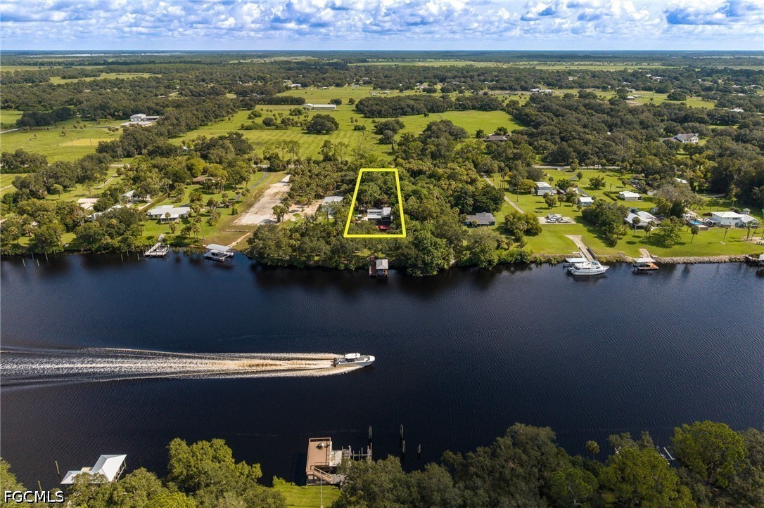 4 Bed Waterfront Home for Sale in Labelle, photo 42