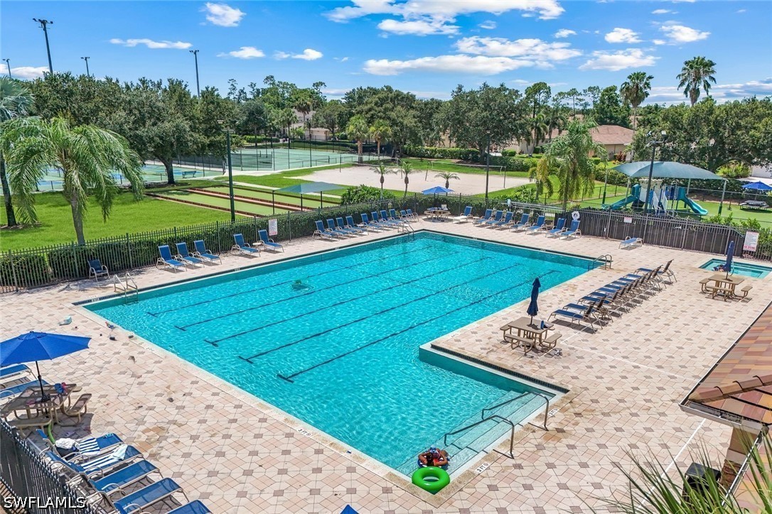 2 Bed Condominium for Sale in Stoneybrook, photo 42
