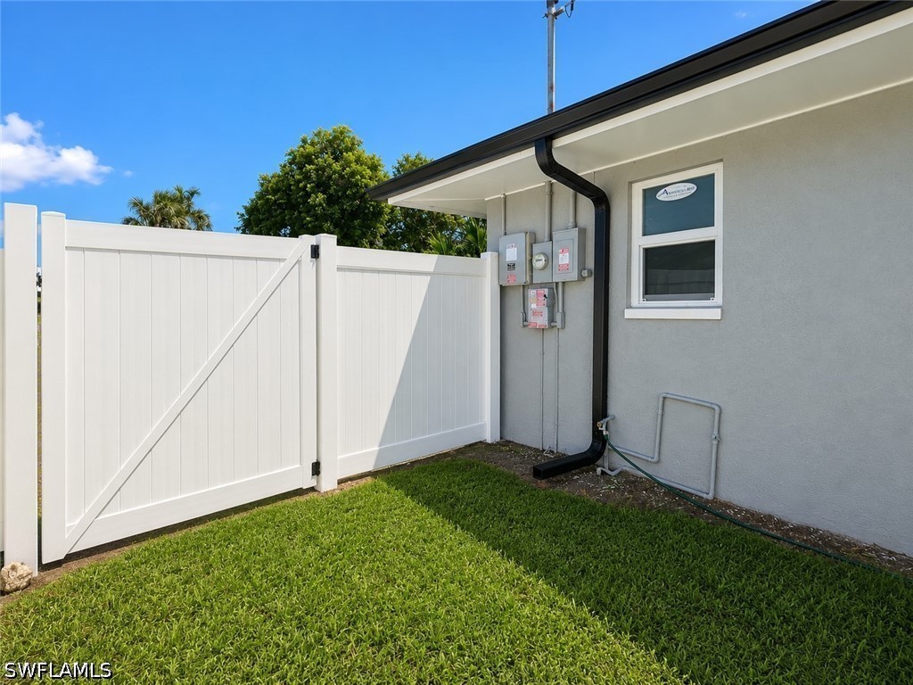 3 Bed SingleFamilyResidence for Sale in Cape Coral, photo 42