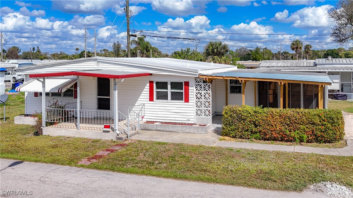 2 Bed ManufacturedHome for Sale in Mobile Manor, FL, $75,000 — photo 43