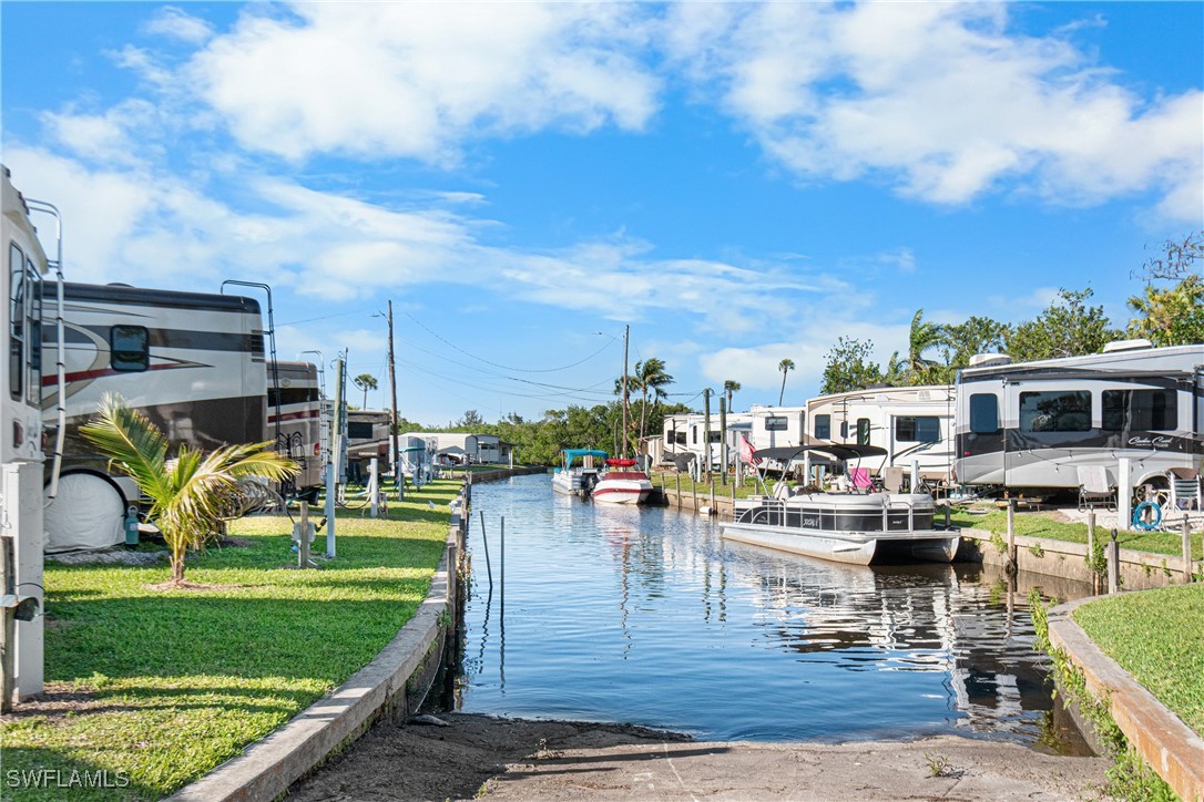 2 Bed ManufacturedHome for Sale in Fort Myers, FL, $80,000 — photo 43