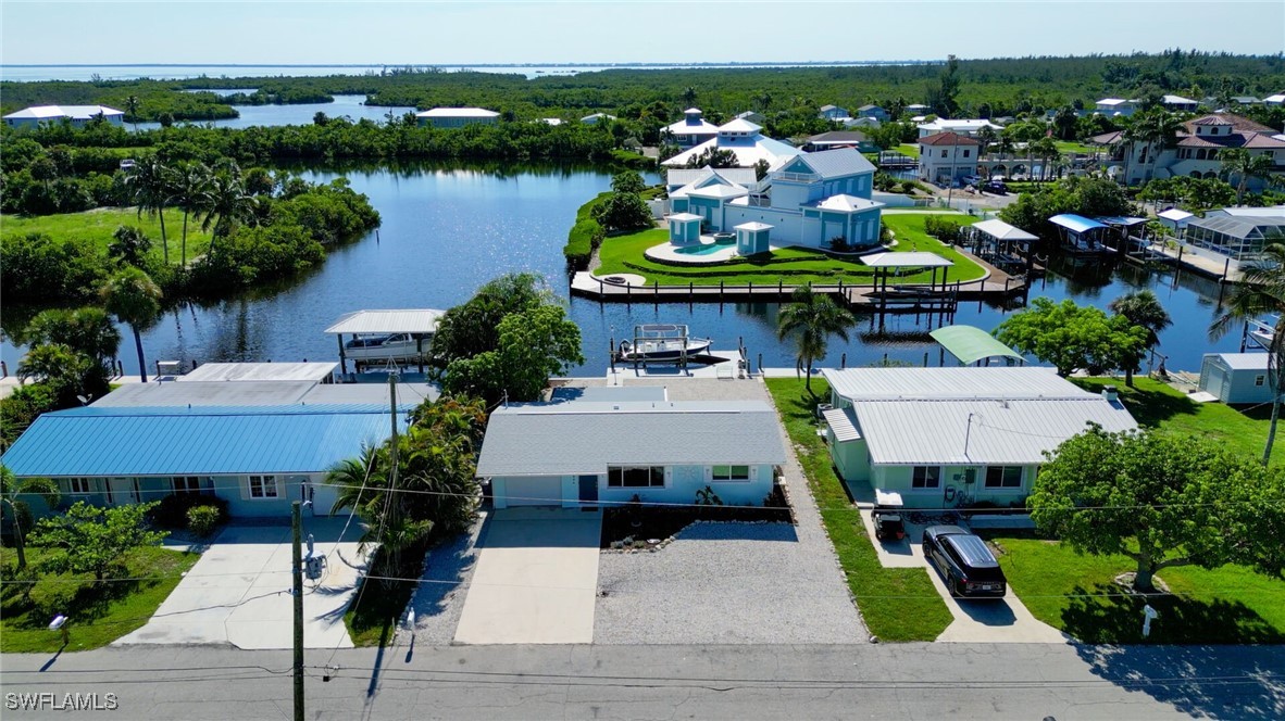 2 Bed Waterfront Home for Sale in Bokeelia, photo 43