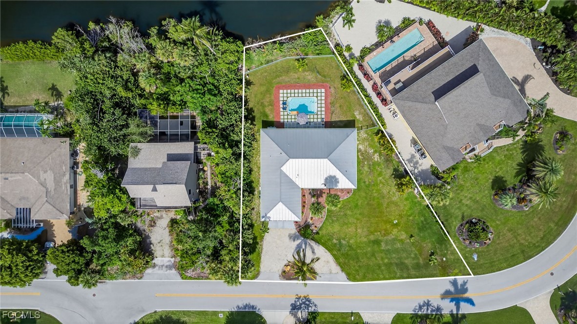 4 Bed Pool Home for Sale in Sanibel, FL, $675,000 — photo 43