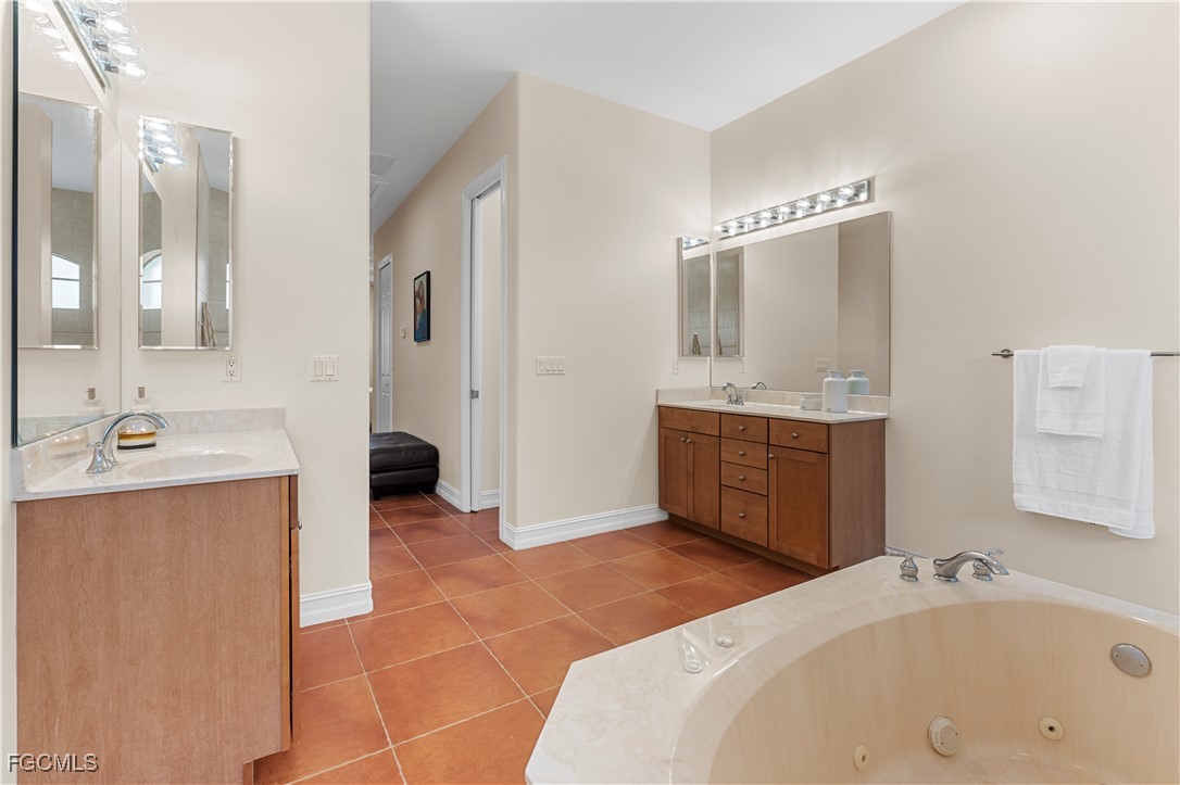 3 Bed Pool Home for Sale in Cape Coral, photo 43