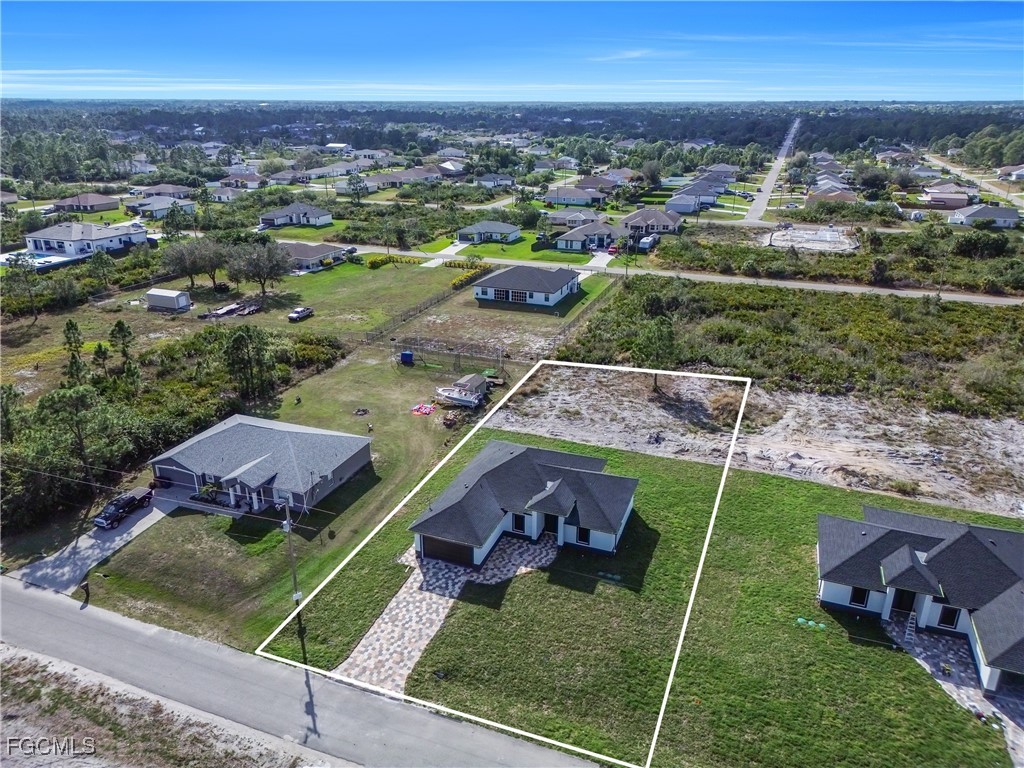 3 Bed SingleFamilyResidence for Sale in Lehigh Acres, photo 43