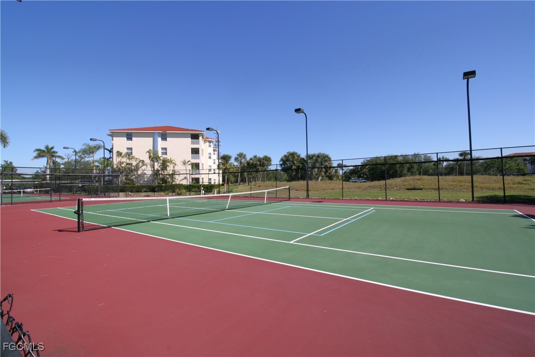 2 Bed Condominium for Sale in Fairway Villas, FL, $190,000 — photo 43