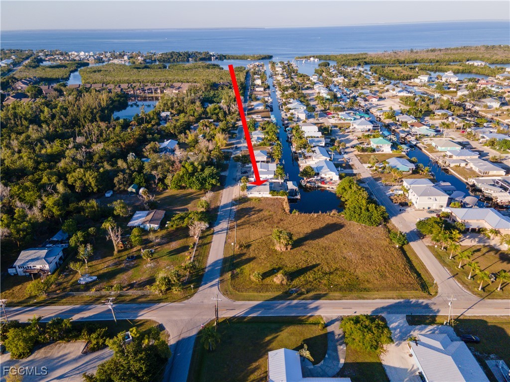 2 Bed Waterfront Home for Sale in Bokeelia, photo 43