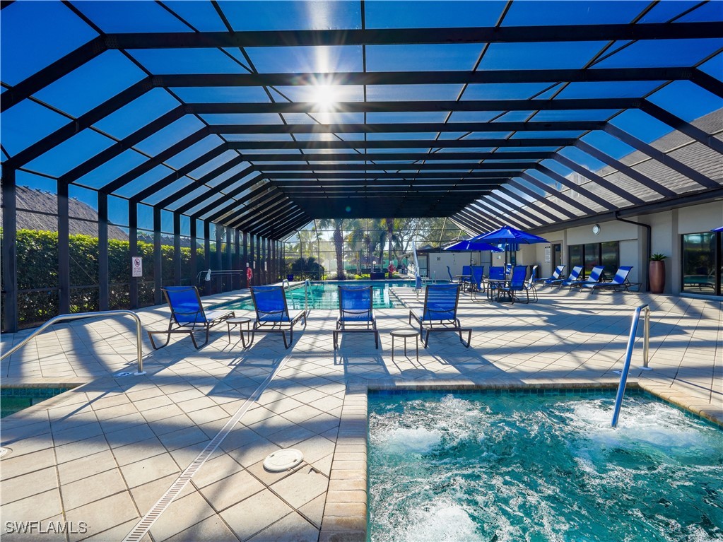 1 Bed Waterfront Home for Sale in Naples, photo 43
