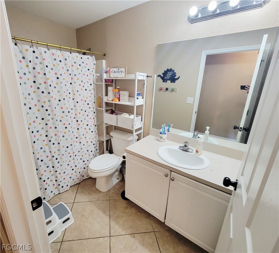 4 Bed SingleFamilyResidence for Sale in Lehigh Acres, photo 43
