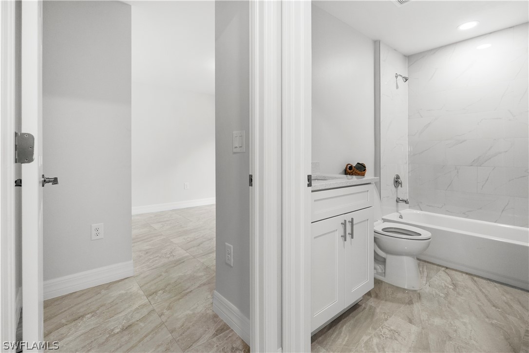 3 Bed SingleFamilyResidence for Sale in Lehigh Acres, photo 43