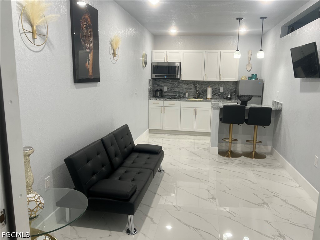 3 Bed Pool Home for Sale in Cape Coral, photo 43
