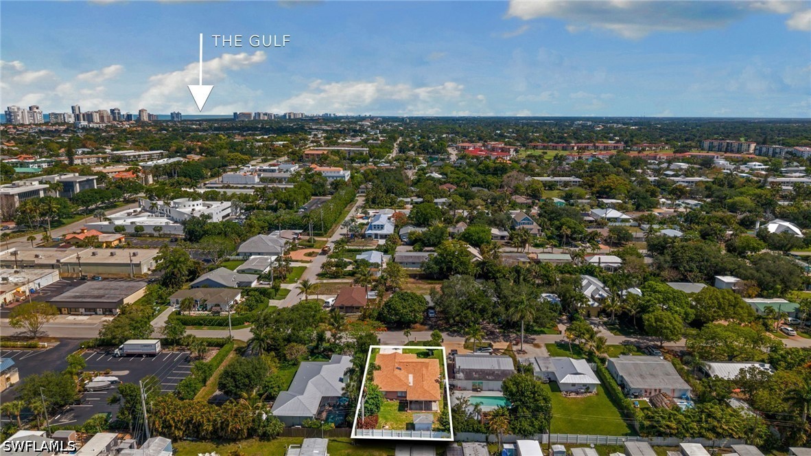 3 Bed SingleFamilyResidence for Sale in Naples, photo 43