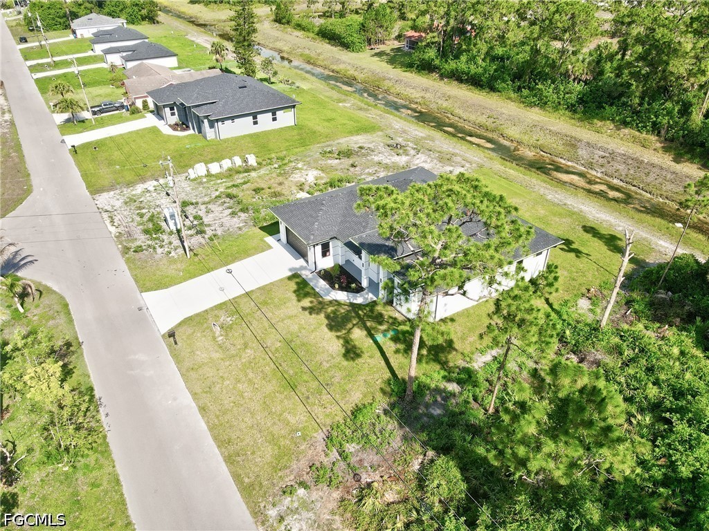 4 Bed SingleFamilyResidence for Sale in Lehigh Acres, photo 43