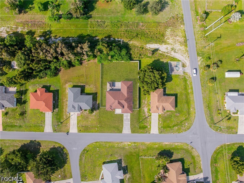 4 Bed SingleFamilyResidence for Sale in Mirror Lakes, FL — photo 43
