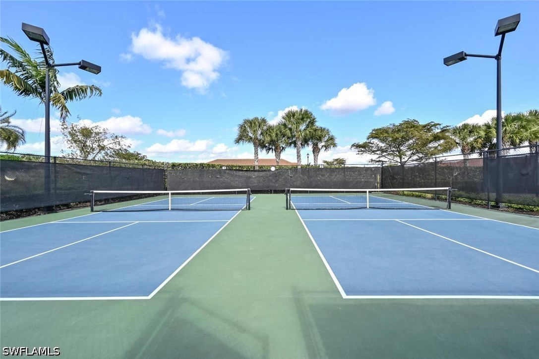 2 Bed Attached for Sale in Naples, photo 43