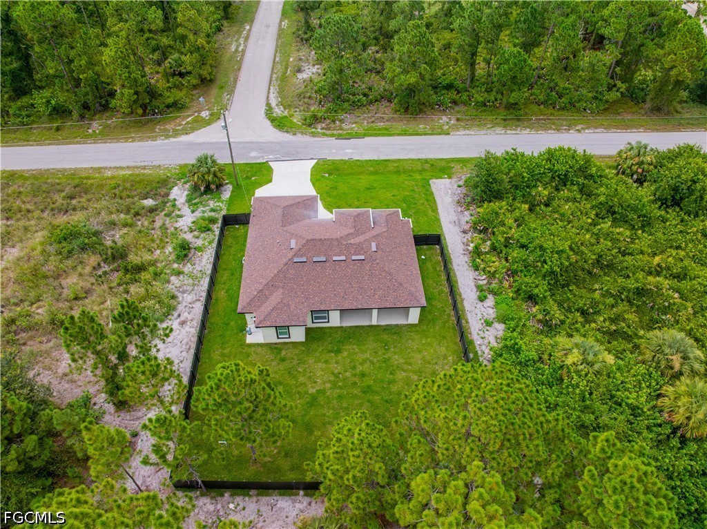 4 Bed SingleFamilyResidence for Sale in Lehigh Acres, photo 43