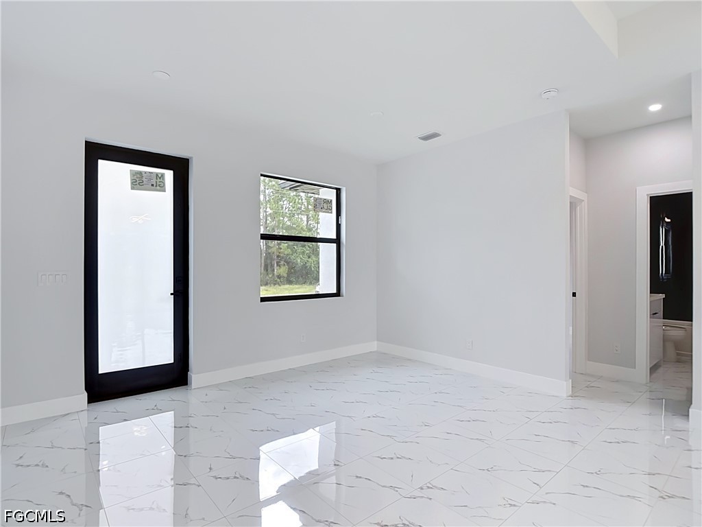 3 Bed SingleFamilyResidence for Sale in Lehigh Acres, photo 43