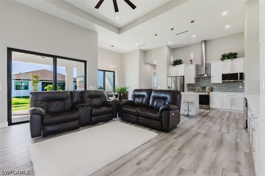 3 Bed SingleFamilyResidence for Sale in Cape Coral, photo 43