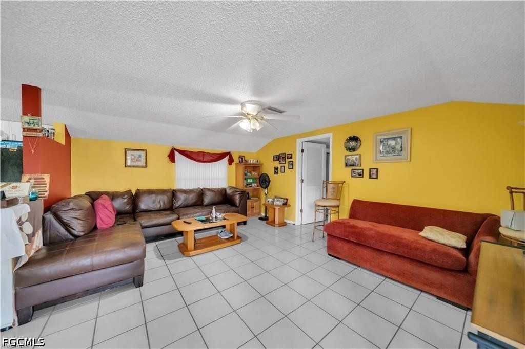 5 Bed SingleFamilyResidence for Sale in North Fort Myers, photo 43