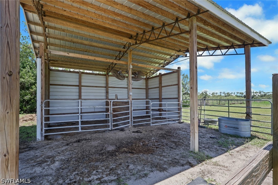 2 Bed Pool Home for Sale in Acreage, photo 43