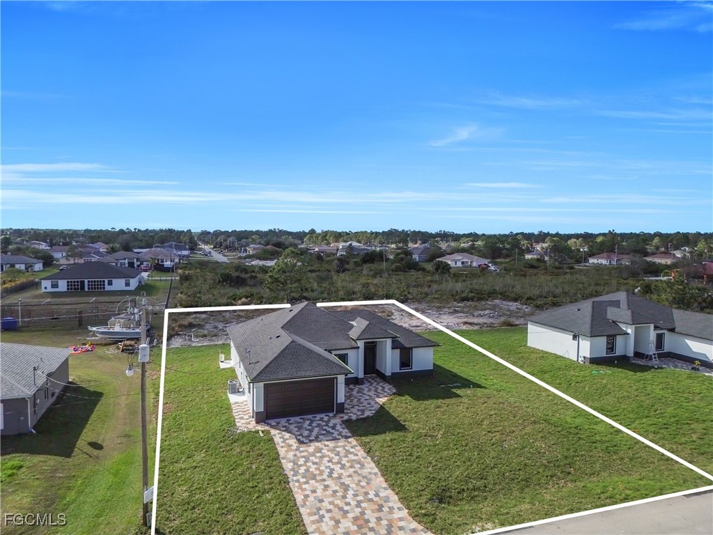 3 Bed SingleFamilyResidence for Sale in Lehigh Acres, photo 44