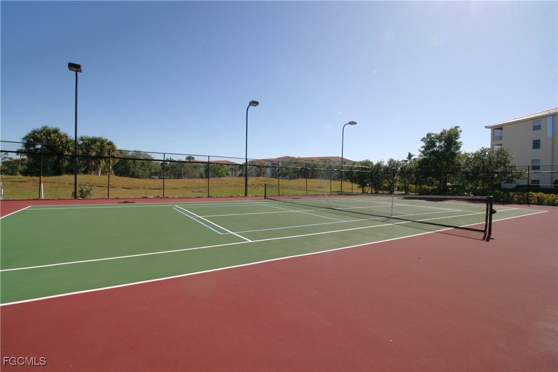 2 Bed Condominium for Sale in Fairway Villas, FL, $190,000 — photo 44