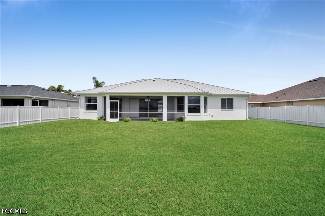3 Bed SingleFamilyResidence for Sale in Cape Coral, photo 44