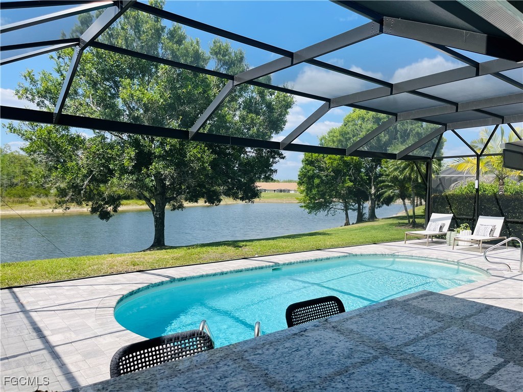5 Bed Pool Home for Sale in Stoneybrook, photo 44