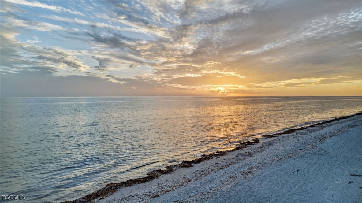2 Bed Waterfront Home for Sale in Sanibel, photo 44
