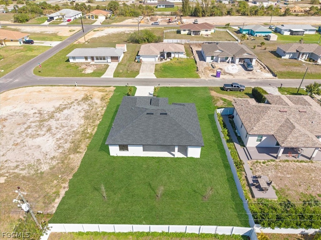 3 Bed SingleFamilyResidence for Sale in Cape Coral, photo 44