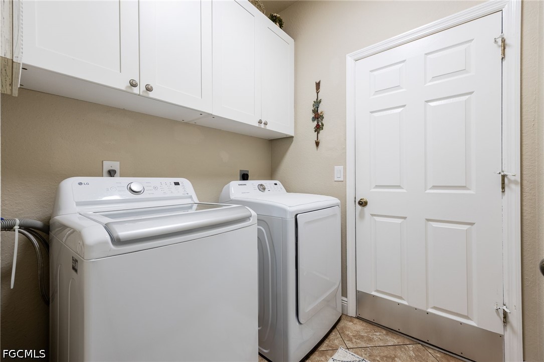 4 Bed SingleFamilyResidence for Sale in Cypress Cay, FL — photo 44