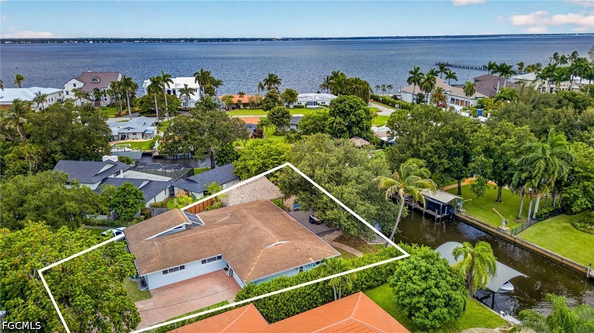 4 Bed Waterfront Home for Sale in Fort Myers, FL, $1,299,000 — photo 44