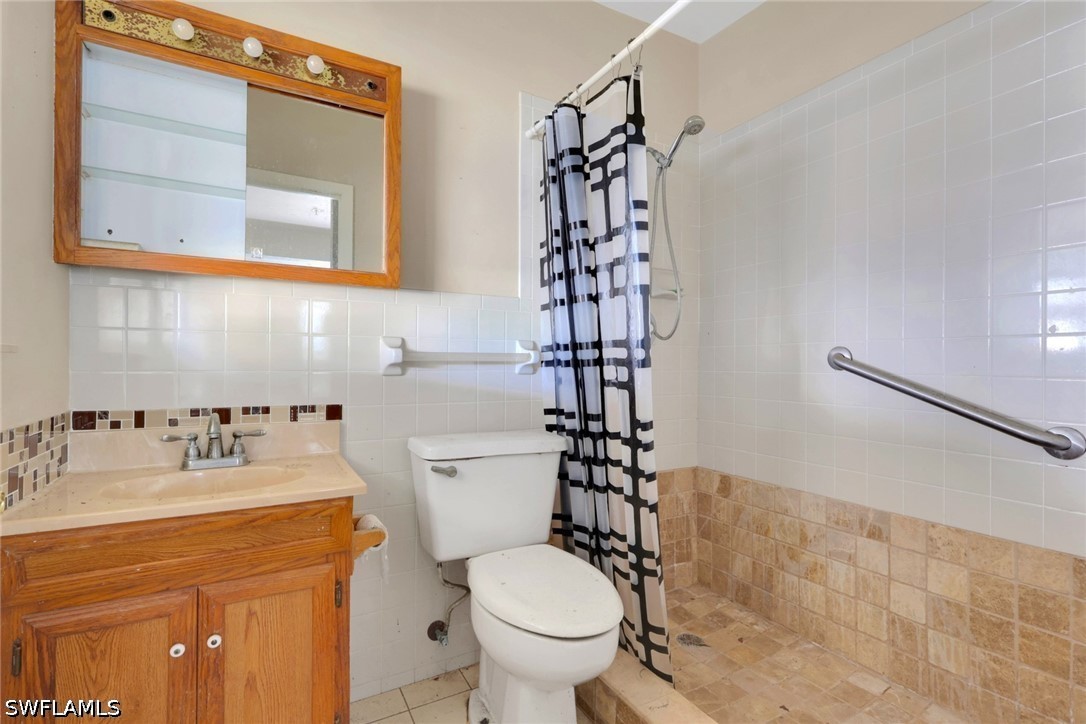 6 Bed SingleFamilyResidence for Sale in Naples Park, FL — photo 44