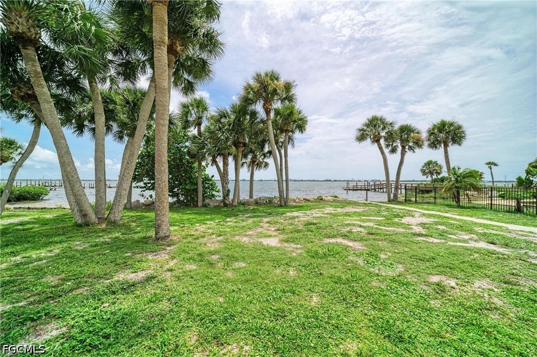 3 Bed Waterfront Home for Sale in Englewood, photo 44