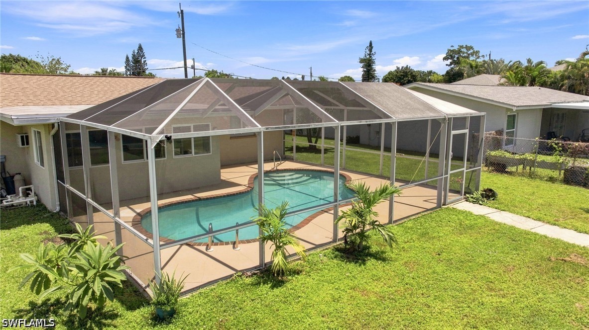 2 Bed Pool Home for Sale in Cape Coral, photo 44