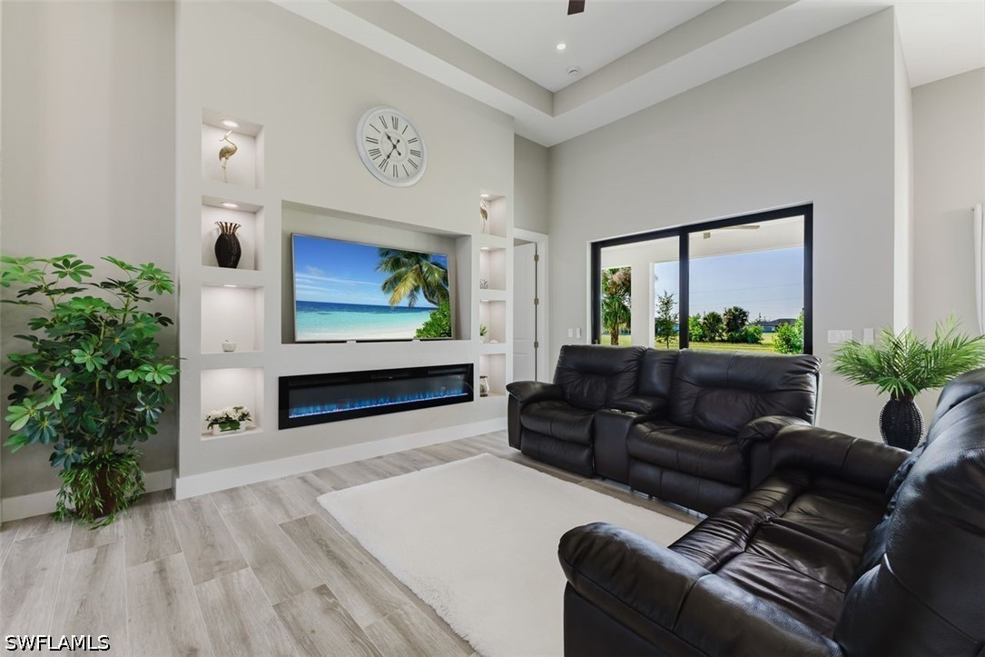 3 Bed SingleFamilyResidence for Sale in Cape Coral, photo 44