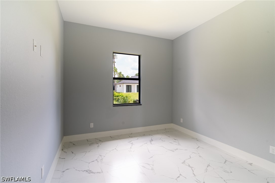 4 Bed SingleFamilyResidence for Sale in Lehigh Acres, photo 44