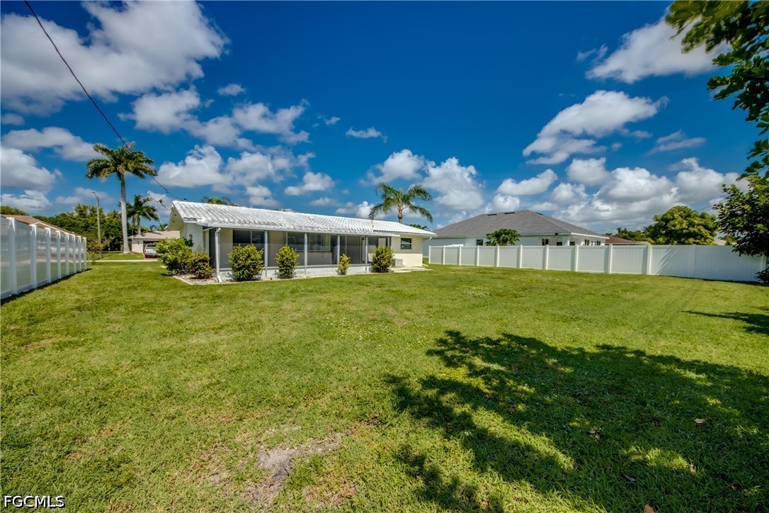 2 Bed SingleFamilyResidence for Sale in Cape Coral, photo 44