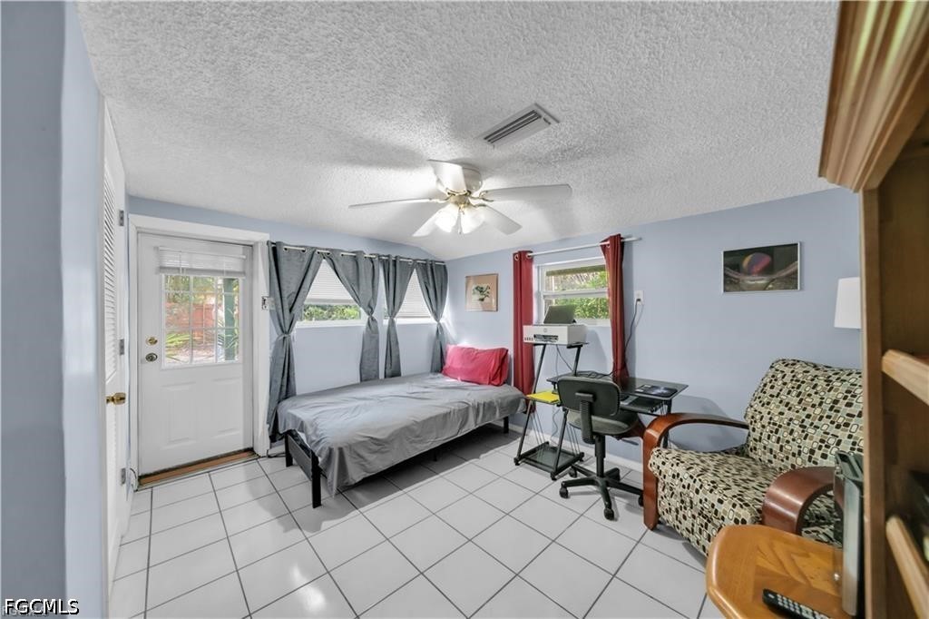 5 Bed SingleFamilyResidence for Sale in North Fort Myers, photo 44