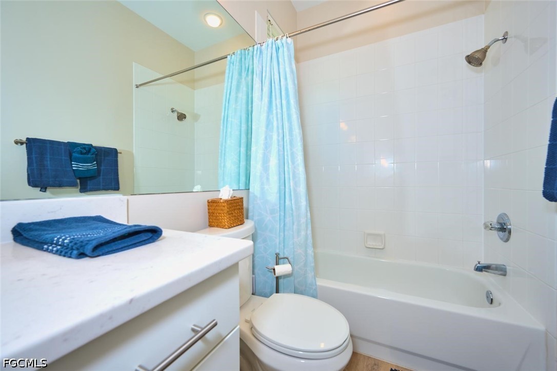 2 Bed Waterfront Home for Sale in Fort Myers, photo 44