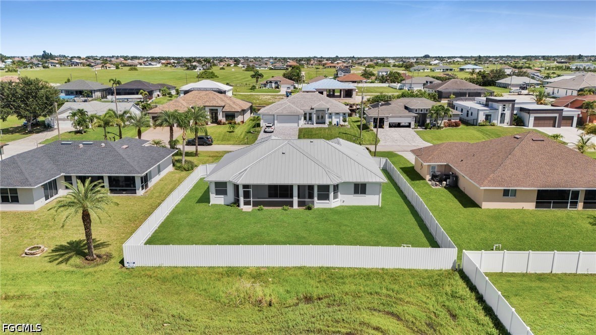 3 Bed SingleFamilyResidence for Sale in Cape Coral, photo 45