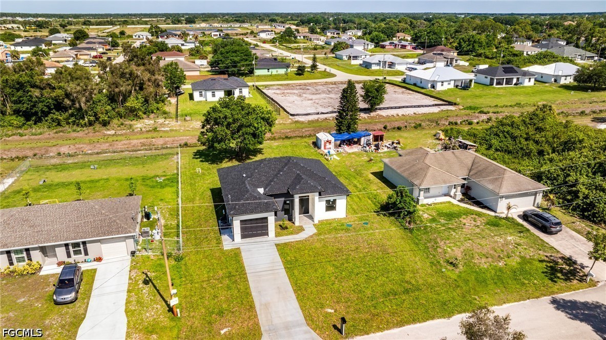 3 Bed SingleFamilyResidence for Sale in Lehigh Acres, photo 45