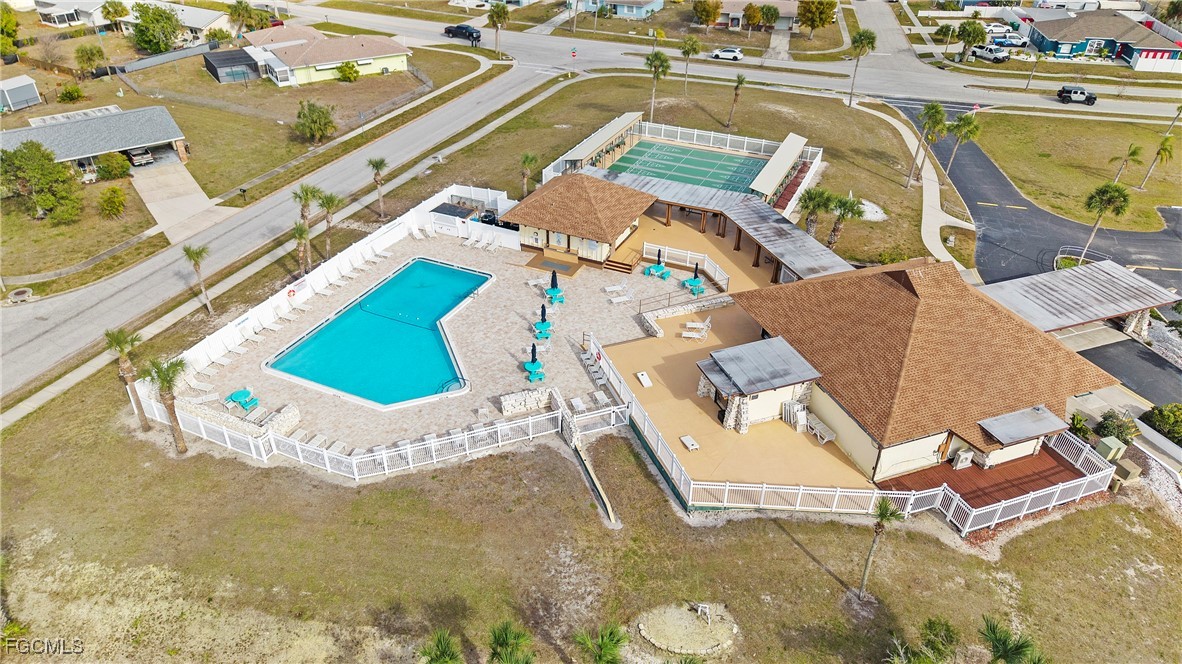 2 Bed SingleFamilyResidence for Sale in Gulf Cove, photo 45