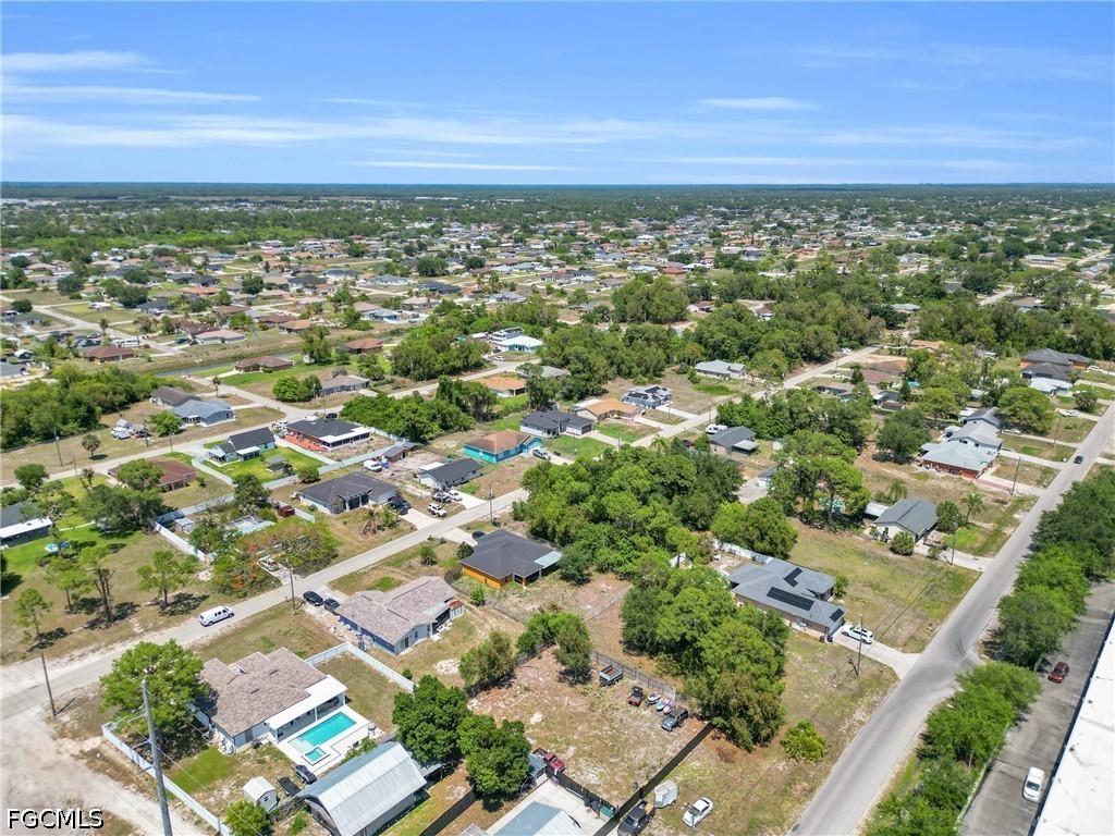 4 Bed SingleFamilyResidence for Sale in Lehigh Acres, photo 45