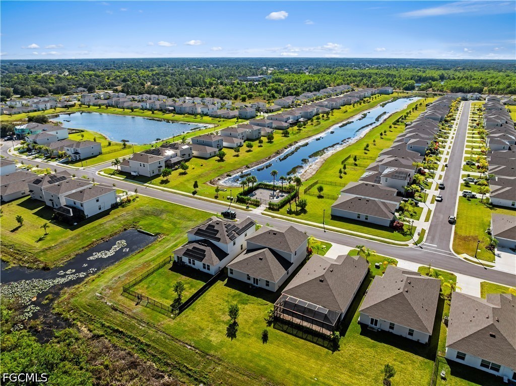 5 Bed SingleFamilyResidence for Sale in Savanna Lakes, FL — photo 45
