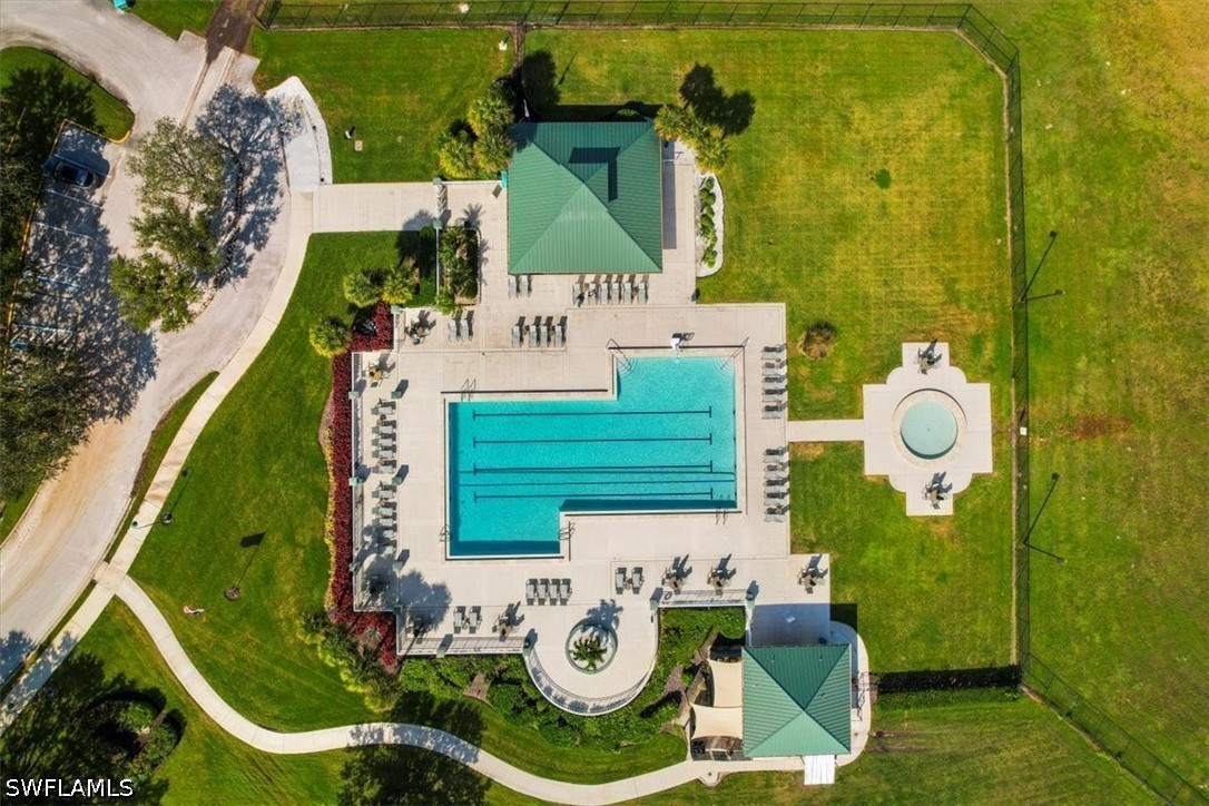 4 Bed SingleFamilyResidence for Sale in Eagle Pointe, FL — photo 45