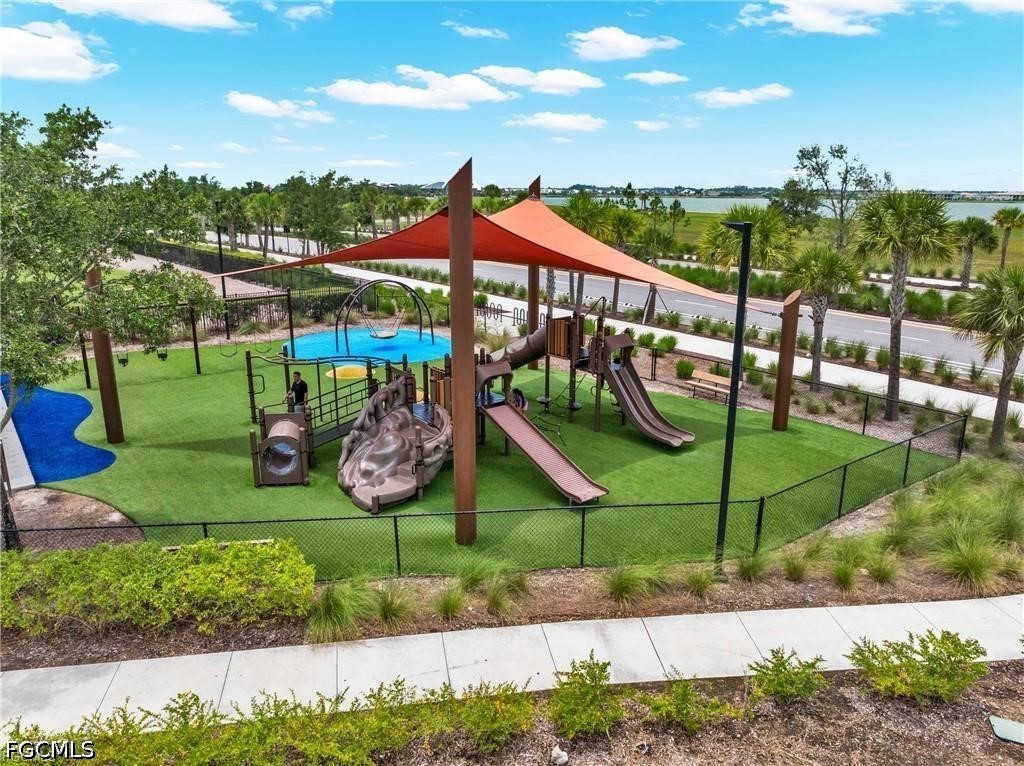 5 Bed SingleFamilyResidence for Sale in Lake Timber, photo 45
