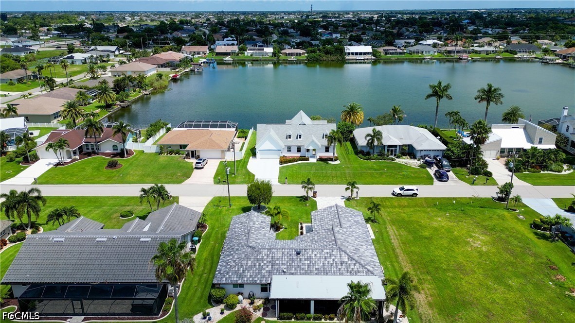 2 Bed Waterfront Home for Sale in Cape Coral, photo 45
