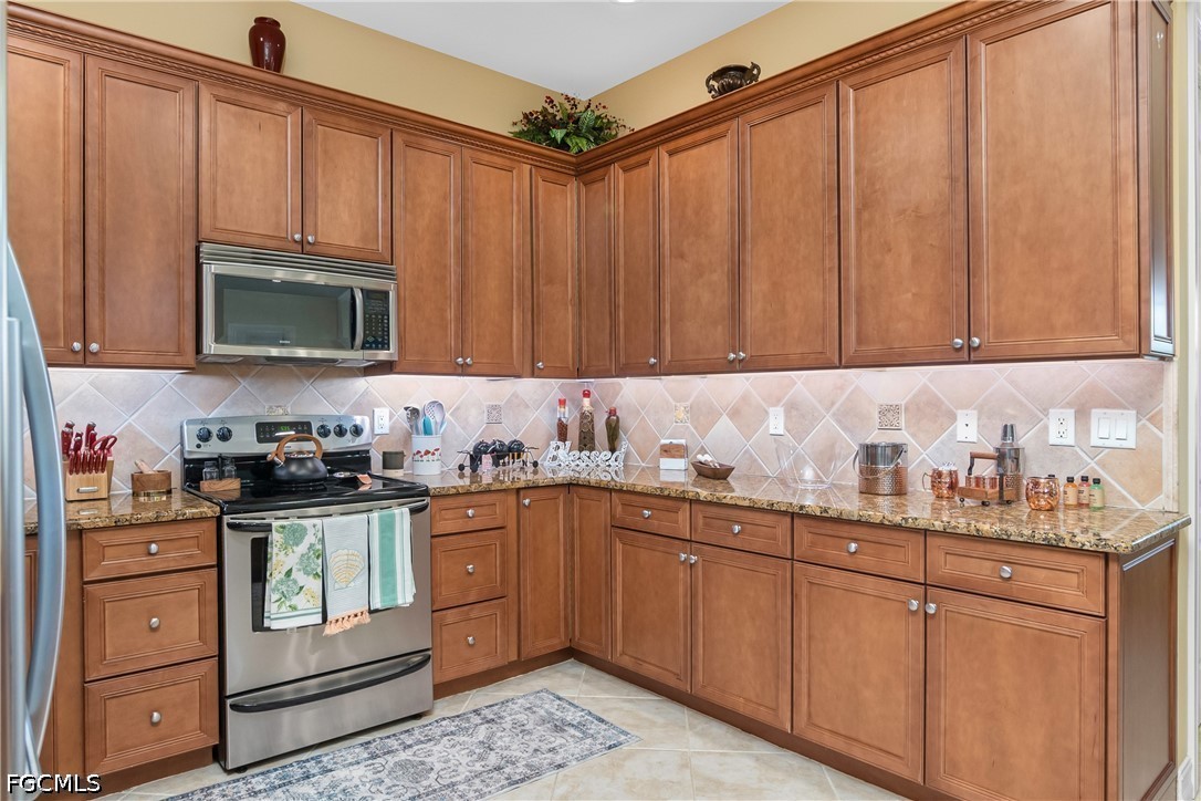 3 Bed Pool Home for Sale in Cape Coral, photo 45